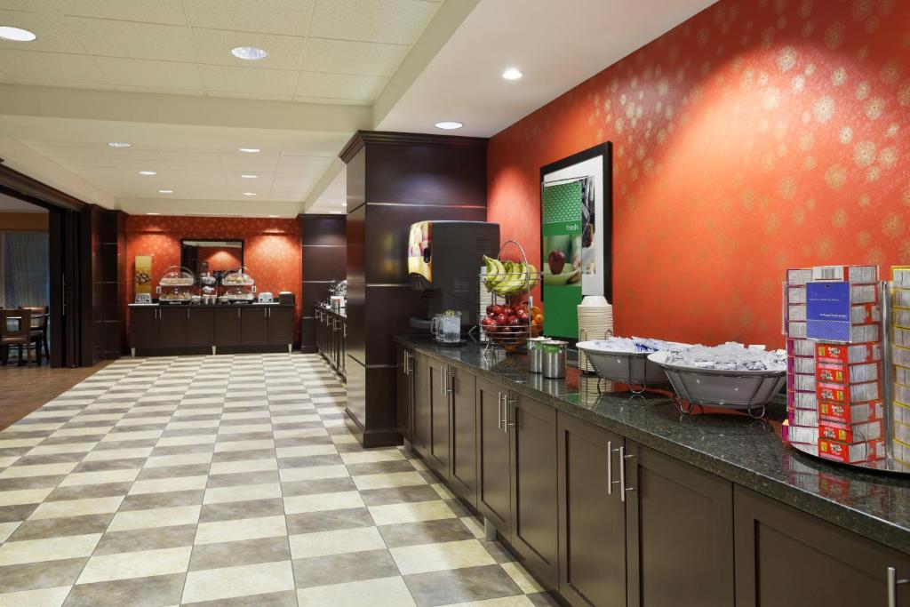 Hampton Inn Houston Near the Galleria - image 6