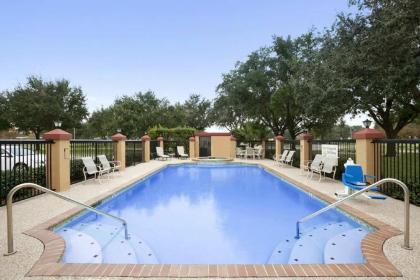 Hampton Inn & Suites Houston-Westchase - image 10