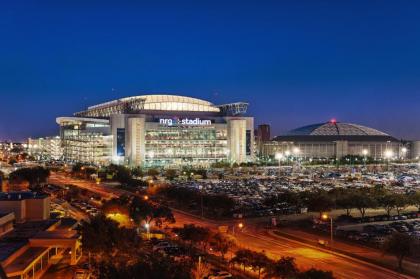 Hilton Garden Inn Houston/Galleria Area - image 15