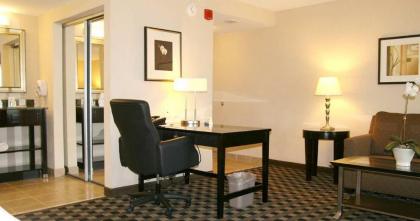 Hampton Inn & Suites Houston-Bush Intercontinental Airport - image 14