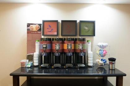 Hampton Inn & Suites Houston-Bush Intercontinental Airport - image 18