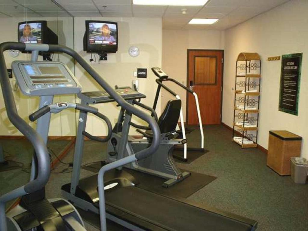 Hampton Inn & Suites Houston-Cypress Station - image 5