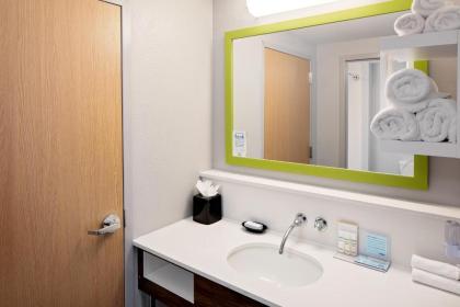 Hampton Inn & Suites Houston-Medical Center-NRG Park - image 17