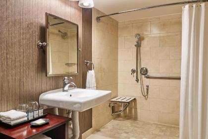 Sheraton North Houston at George Bush Intercontinental - image 3