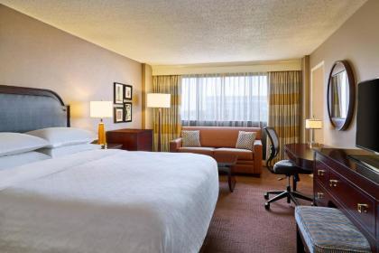 Sheraton North Houston at George Bush Intercontinental - image 9