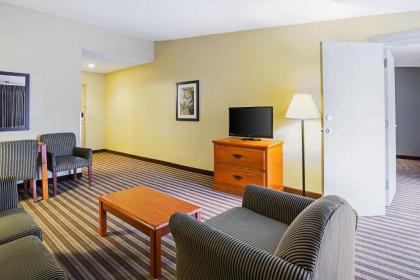 Quality Inn and Suites NRG Park - Medical Center - image 8