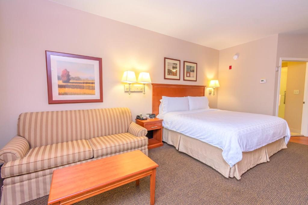 Candlewood Suites Houston I-10 East an IHG Hotel - image 7