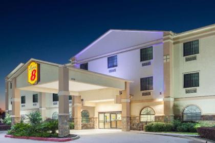 Super 8 by Wyndham IAH West/Greenspoint - image 16