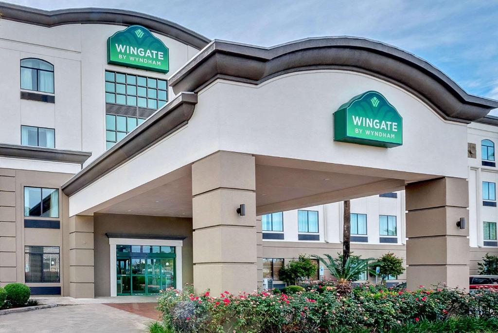 Wingate By Wyndham Houston / Willowbrook - main image