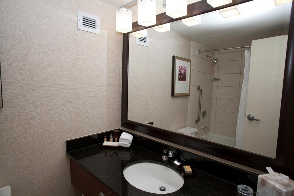 Houston Marriott North - image 2