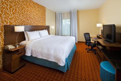 Fairfield Inn & Suites Houston Hobby Airport - image 13