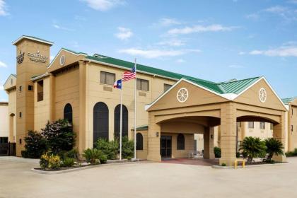 Country Inn & Suites by Radisson Houston Northwest TX - image 1