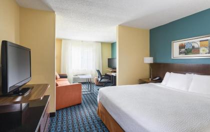 Fairfield Inn & Suites Houston Westchase - image 15