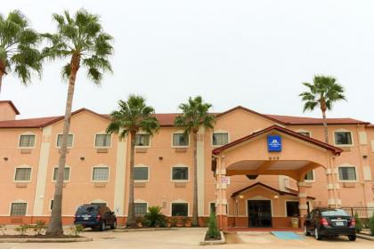 Americas Best Value Inn and Suites Houston FM 1960 - image 15