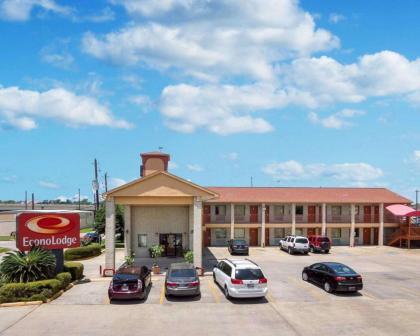 Econo Lodge Houston Brookhollow - image 1