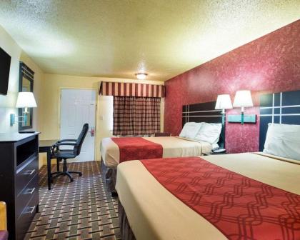 Econo Lodge Houston Brookhollow - image 10