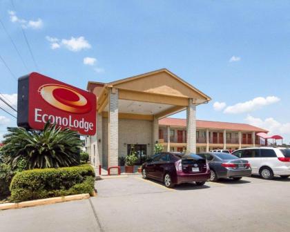 Econo Lodge Houston Brookhollow - image 2