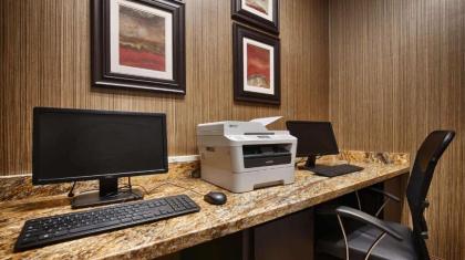 Best Western PLUS Hobby Airport Inn and Suites - image 19