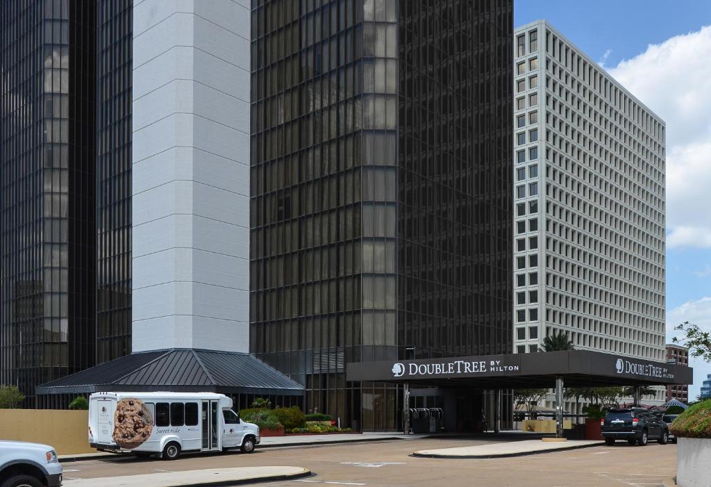 DoubleTree by Hilton Hotel Houston Greenway Plaza - image 7