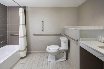 Houston Marriott South at Hobby Airport - image 18