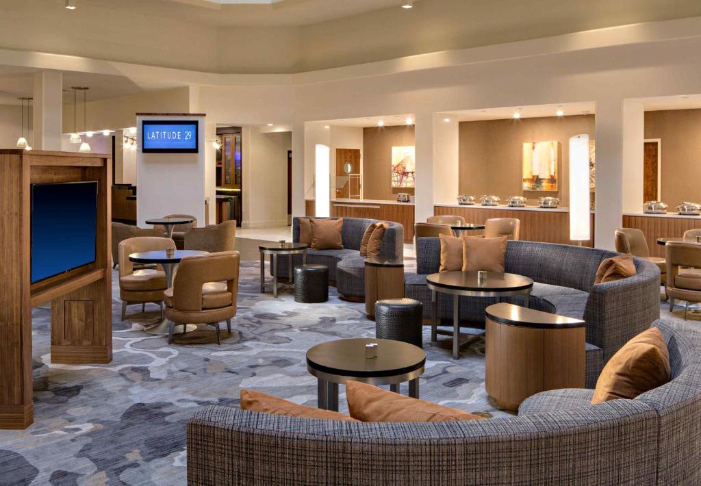 Houston Marriott South at Hobby Airport - image 5