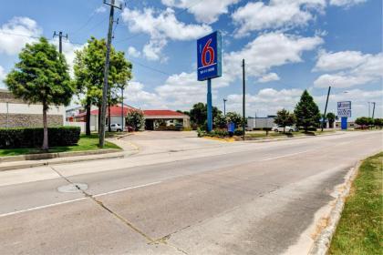 Motel 6-Houston TX - Hobby - image 1