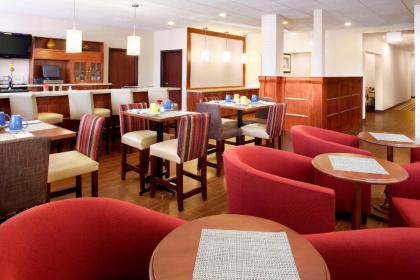 Four Points by Sheraton Houston Hobby Airport - image 4