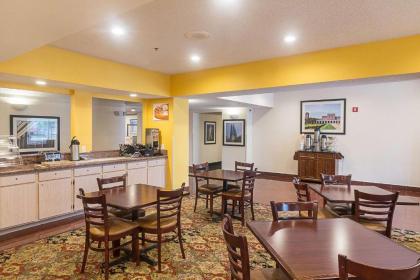 Quality Inn & Suites West Chase - image 18