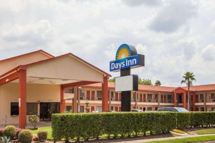 Days Inn by Wyndham Houston-Galleria TX - image 12