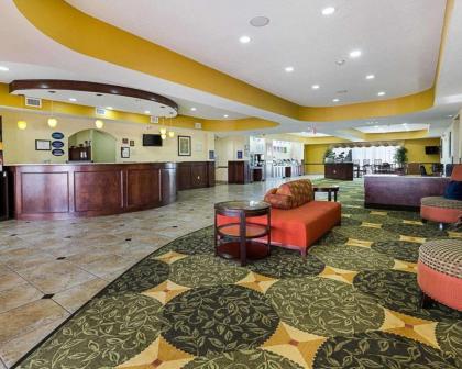 Days Inn & Suites by Wyndham Houston / West Energy Corridor - image 4