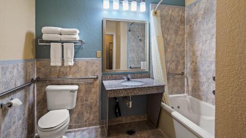 Best Western Plus Northwest Inn and Suites Houston - image 4