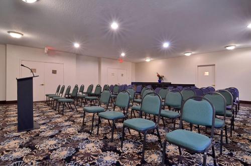 Best Western Plus Northwest Inn and Suites Houston - image 6