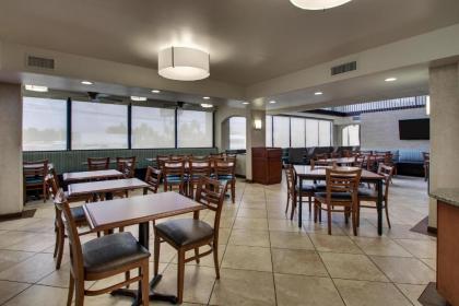 GreenTree Hotel - Houston Hobby Airport - image 15