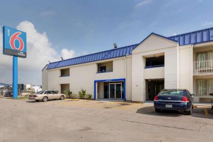 Motel 6-Houston TX - East - image 15