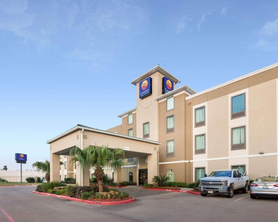 Comfort Inn & Suites FM1960-Champions - main image