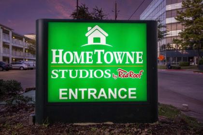 HomeTowne Studios by Red Roof Houston - Northwest - image 12