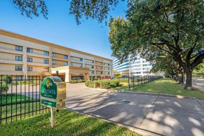 La Quinta by Wyndham Houston Southwest - image 14