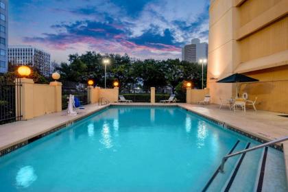 La Quinta by Wyndham Houston Southwest - image 18