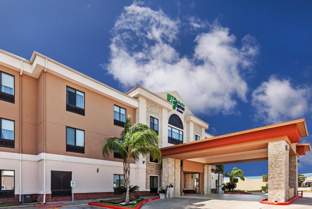 Holiday Inn Express Hotel and Suites Houston East an IHG Hotel - main image