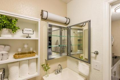 InTown Suites Extended Stay Houston/Greenspoint - image 15