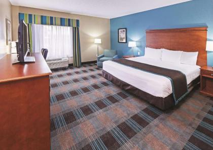 La Quinta by Wyndham Houston Hobby Airport - image 10