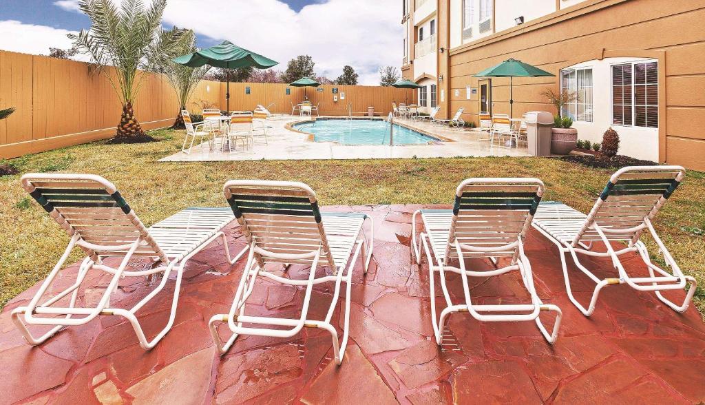 La Quinta by Wyndham Houston Hobby Airport - image 5