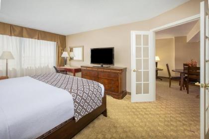 Wyndham Houston near NRG Park - Medical Center - image 13