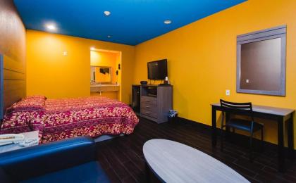 Moonlight Suites - Houston/George Bush Int'l Airport - image 4