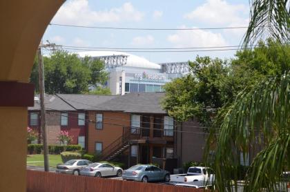 Sterling Inn and Suites at Reliant and Medical Center Houston - image 14