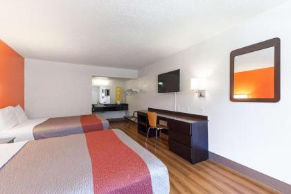 Motel 6 Houston TX - Medical Center - NRG Stadium - image 16