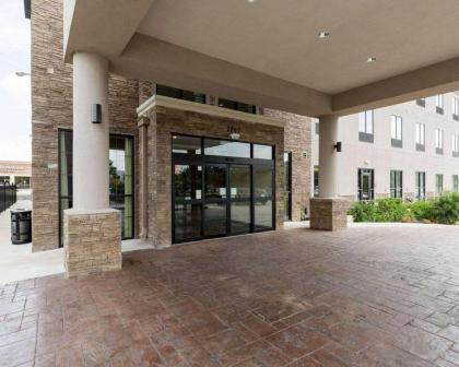 Comfort Suites near Westchase on Beltway 8 - image 16