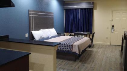 Americas Best Value Inn & Suites Northeast Houston - image 17