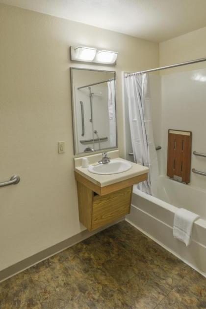 WoodSpring Suites Houston I-45 Airtex - image 14