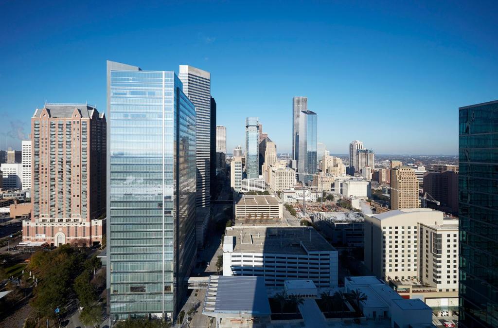 Marriott Marquis Houston - image 3